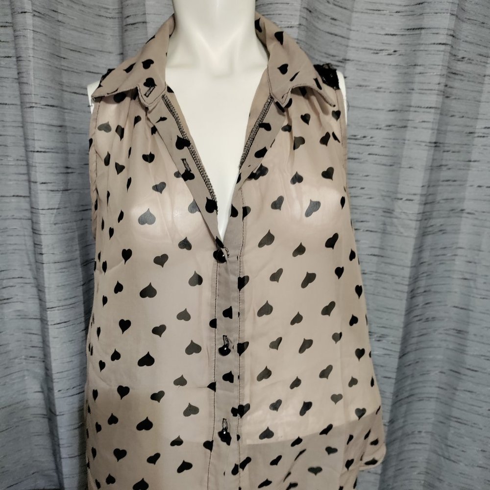 Annabelle - Sleeveless Maternity Button Down